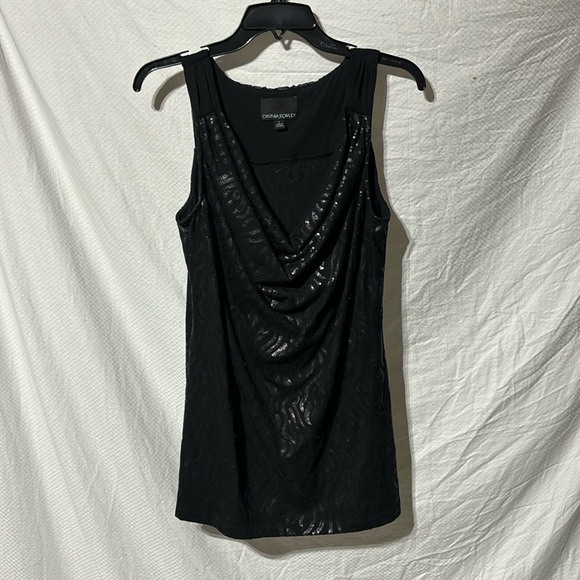 Cynthia Rowley L black on black matte sequined long top euc dressy slimming - Picture 1 of 9